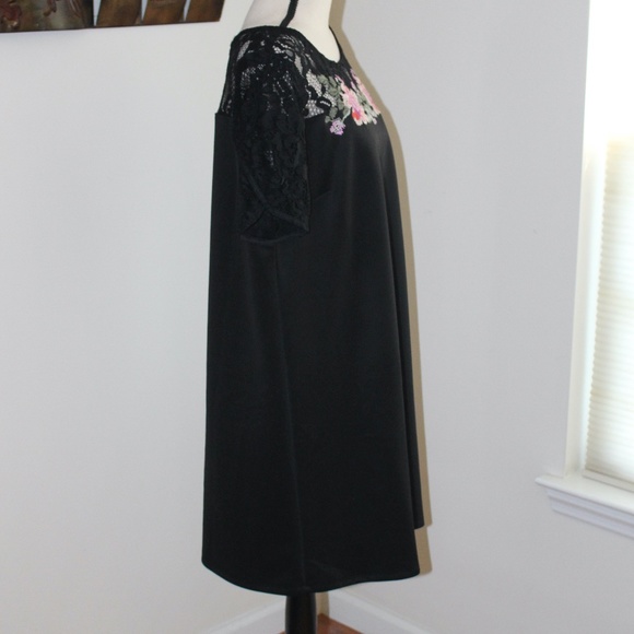 Lux II, lace and embroidered dress Large C1 - Picture 3 of 10